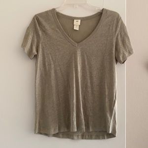H&M v-neck tee